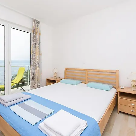 Beautiful Apartment In Brela With Wifi Apartment