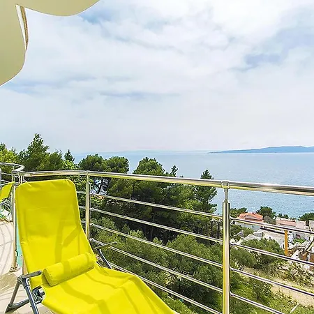 Beautiful Apartment In Brela With Wifi Brela