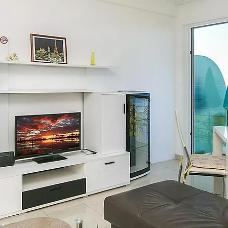 Apartment Beautiful Apartment In Brela With Wifi Brela
