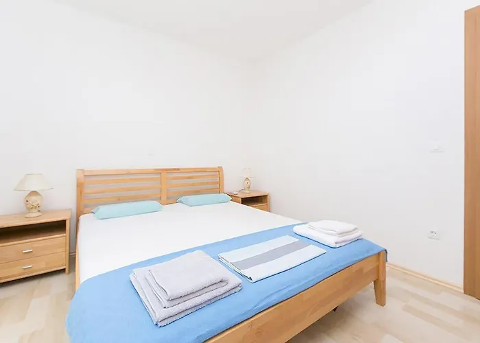 Apartmán In With Wifi Brela